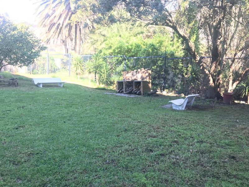 To Let 2 Bedroom Property for Rent in Vredehoek Western Cape